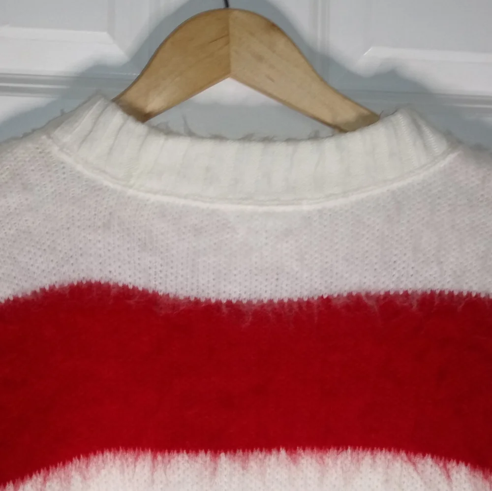 BP Oversize Brushed Pullover Red Ivory Striped XS